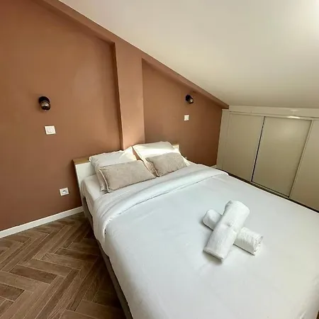Moon Apartment Nice
